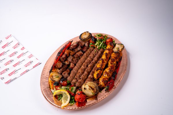 مشاوي مشكلة لحم غنم ودجاج (1 كيلو)